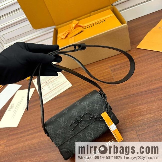 LV Steamer Wearable Wallet M81783