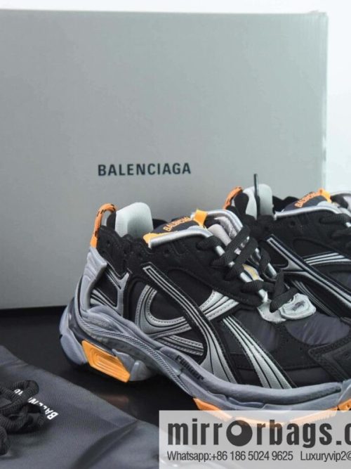 BALENCIAGA -Runner Balenciaga 7th Generation 2.0 Deconstructed Damage Black Grey Orange \"772774 W3RNY