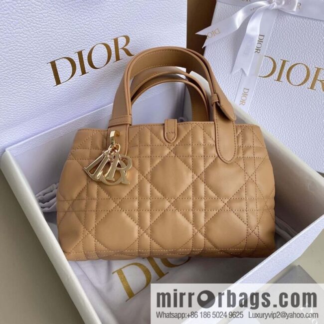 wsxc1694514554651_0-800x8000vzpl5y2fxo61210_20250719010532.jpg Small DIOR TOUJOURS handbag M2822OSHJ_M53U