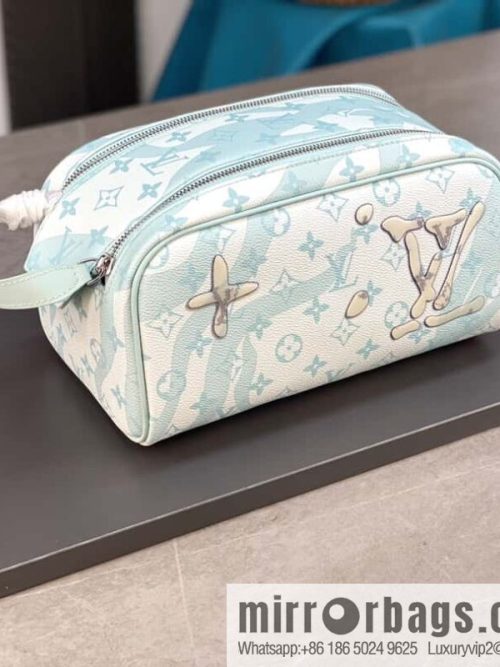 LV M82337 DOPP KIT toilet bag