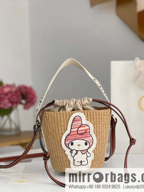 Chloe x My Melody joint, Melody straw bucket bag 17CM