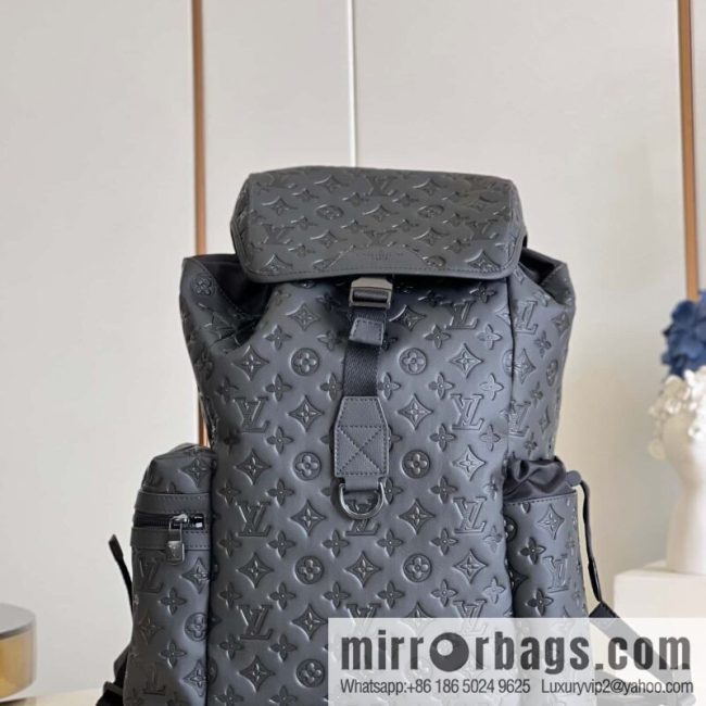 LV M43680 TREKKING backpack