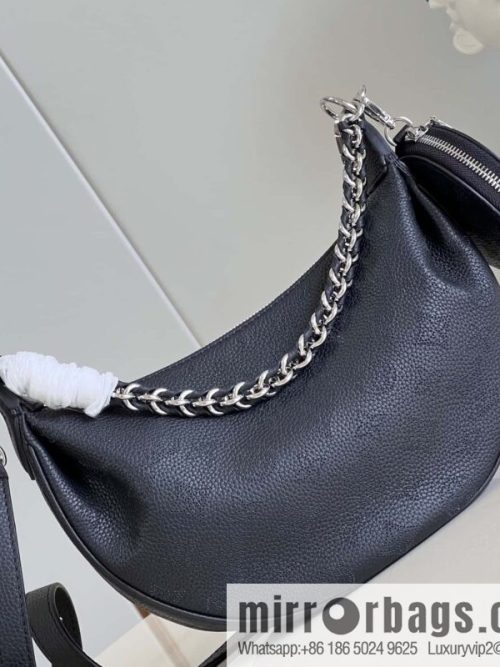 LV M22819 BAIA small handbag
