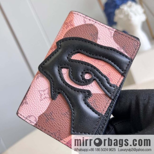 LV M82574 Pocket Organizer