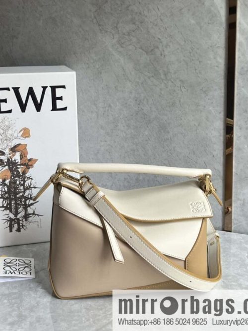 LOEWE Puzzle 24CM bag leather small geometric bag 0681 milk tea color matching