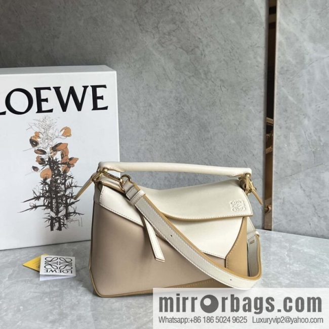 LOEWE Puzzle 24CM bag leather small geometric bag 0681 milk tea color matching