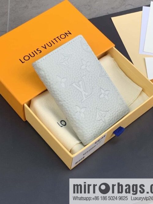 LV M82557 Pocket Organizer