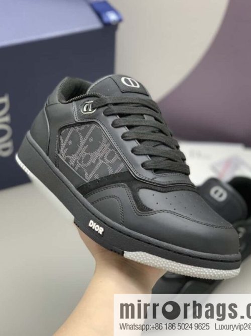 DIOR Dior B27 low-top sneakers with beige and black Oblique print inlay on the side