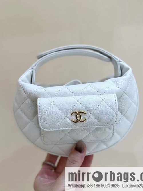 CHANEL 23B autumn and winter trailer series, lychee leather hula hoop AP3467 white