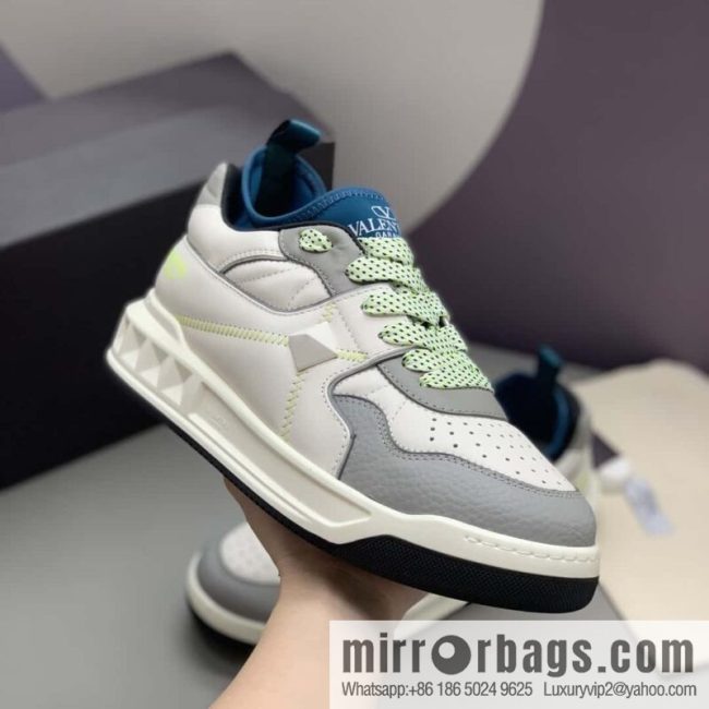 VALENTINO Valentino, cowhide, large rivets VLTN screen-printed logo, couple\'s low-top sneakers
