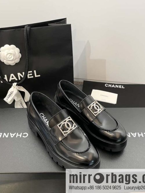 CHANEL Xiaoxiang double C silver big logo platform loafers