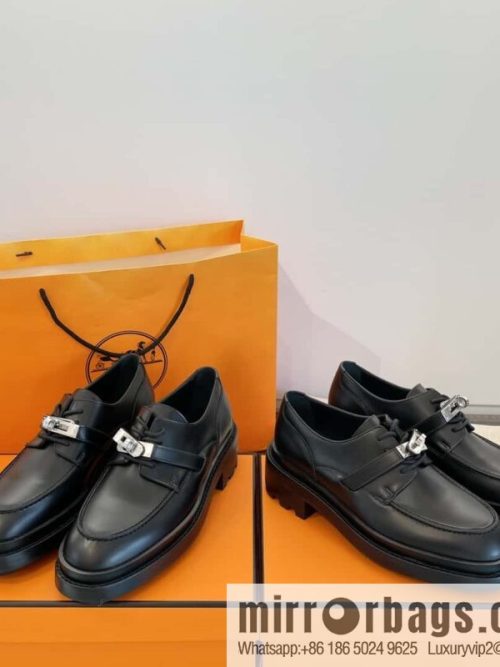 Hermes, Hermes autumn and winter kelly buckle platform loafers
