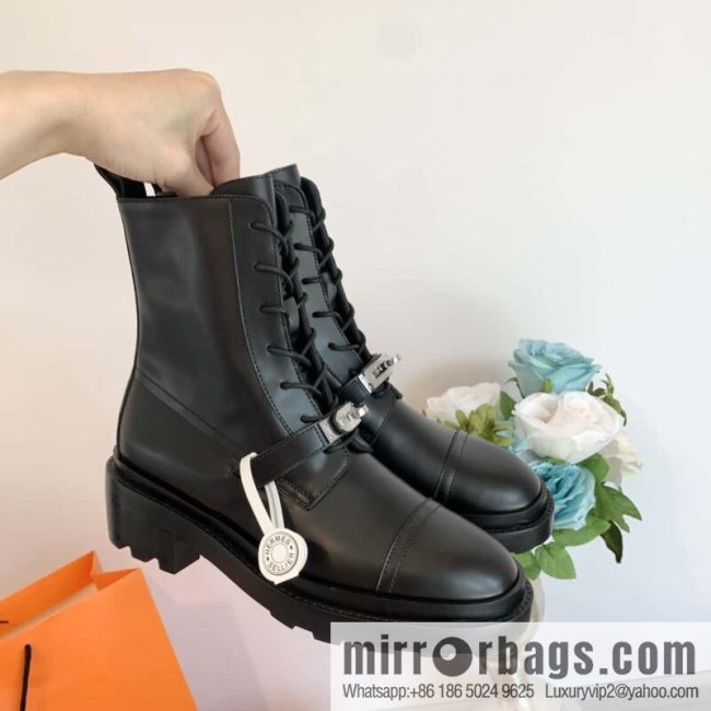 Hermès New Kelly Button Boots for Autumn and Winter