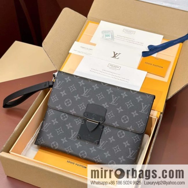 LV M82598 S-LOCK POCHETTE clutch bag