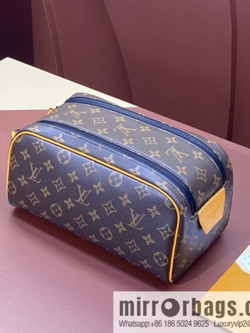 LV M46696 DOPP KIT toilet bag