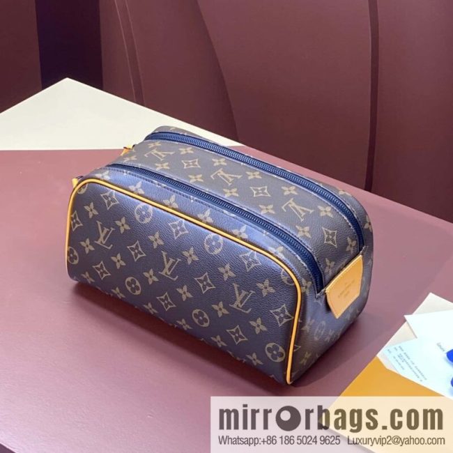LV M46696 DOPP KIT toilet bag