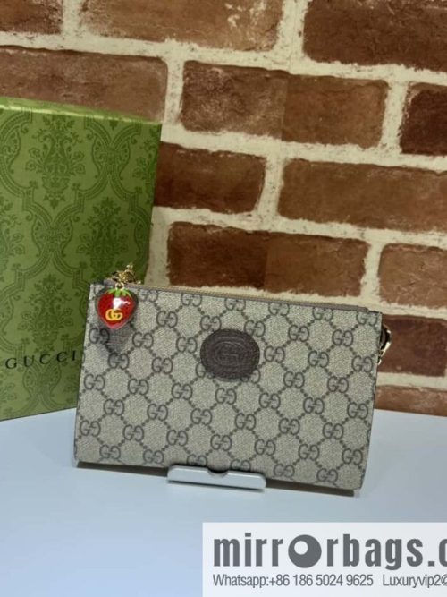 GUCCI double G strawberry hand wallet 726250 brown glue