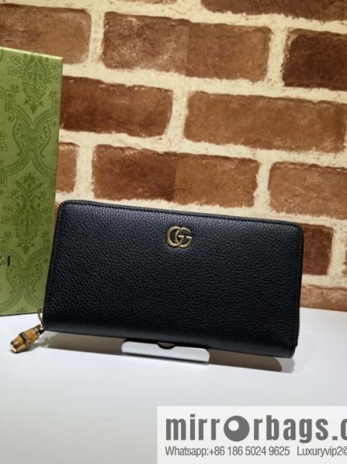 GUCCI bamboo full zipper wallet 739499 grams color