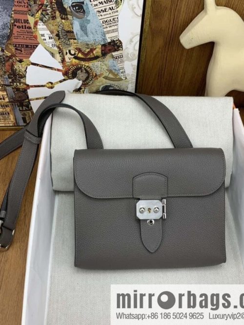 Hermès messenger bag Sac a depeches 21cm togo leather 8F tin gray, silver buckle