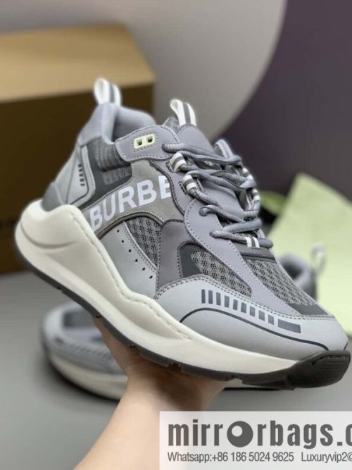 Burberry bright decorative Bur logo embossed, men\'s low-top casual sneakers
