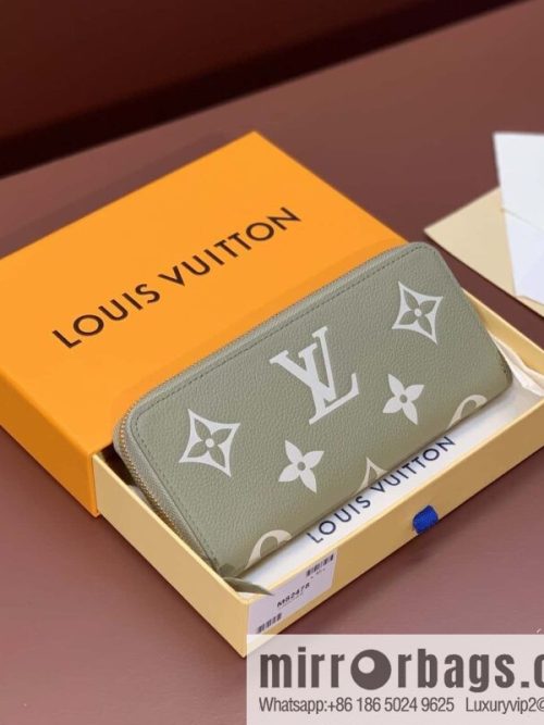 LV M82478 Clémence Wallet