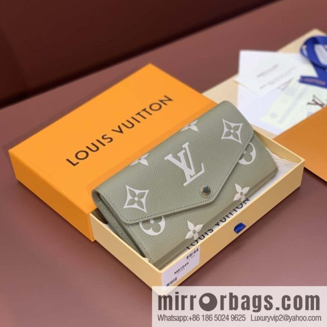 LV M81049 Sarah Wallet