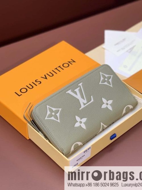LV M69794 Zippy Wallet