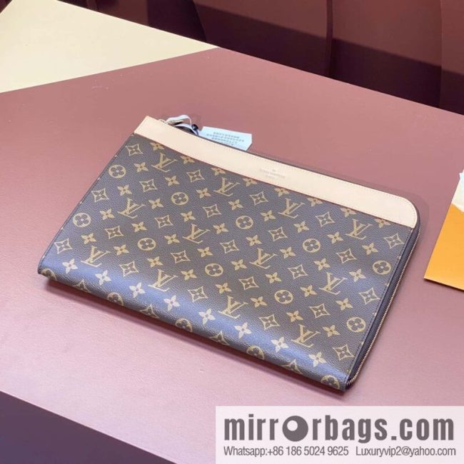 LV M82540 POCHETTE JOUR clutch bag
