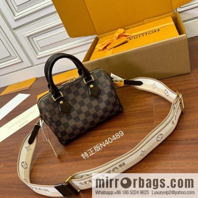 LV N40489 Speedy Bandoulière 20