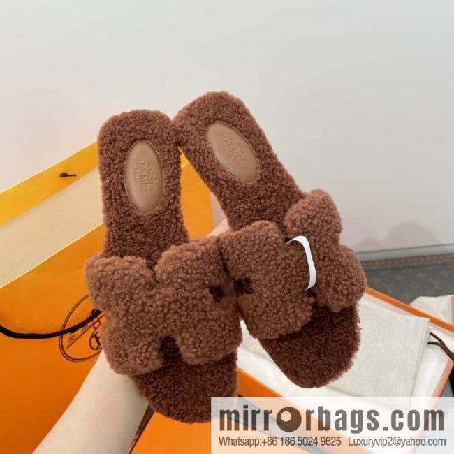 Hermès Teddy 🐻 Brown Fluffy Slippers