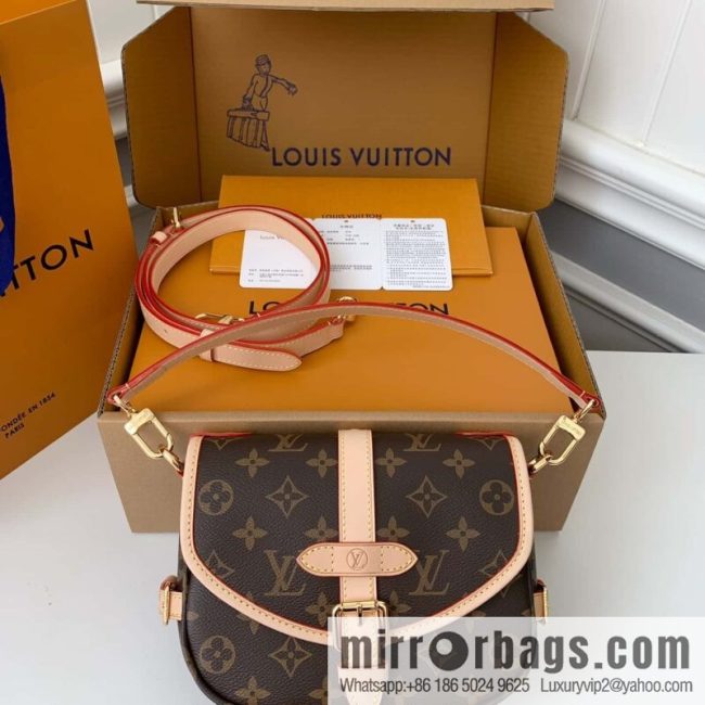 LV M46740 SAUMUR BB handbag