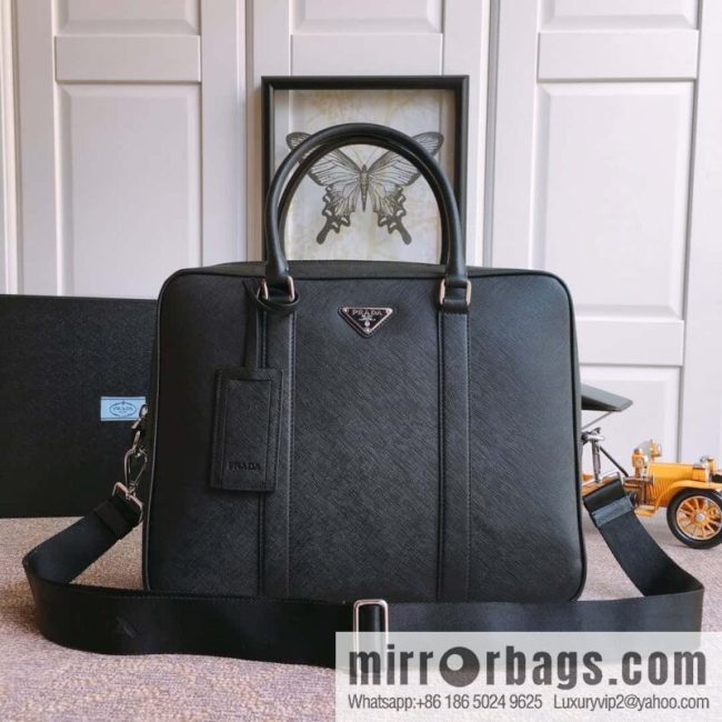 PRADA imported cross pattern leather briefcase 0661