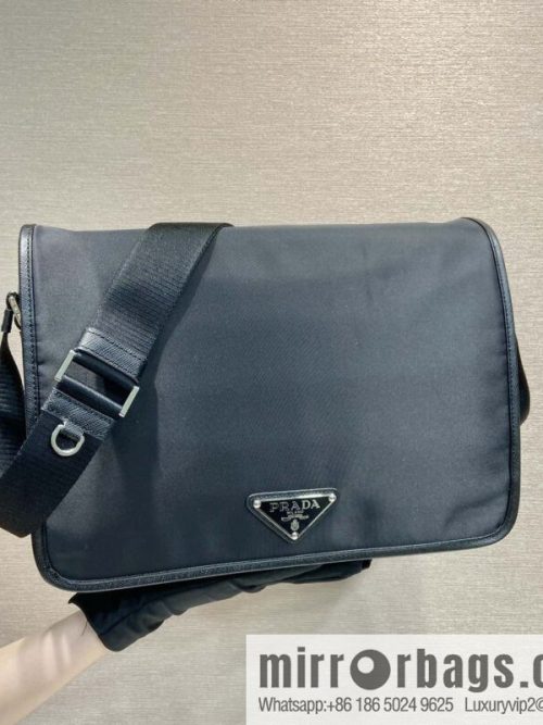 PRADA imported nylon fabric, new messenger bag 2VD039