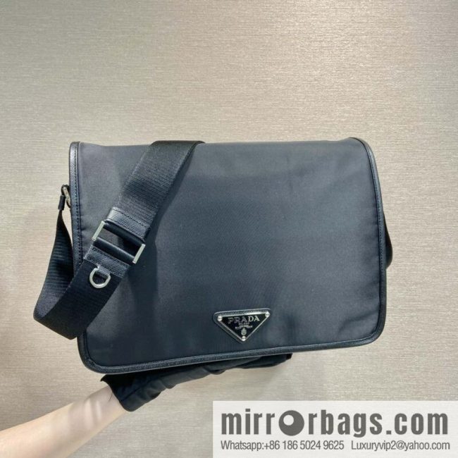PRADA imported nylon fabric, new messenger bag 2VD039