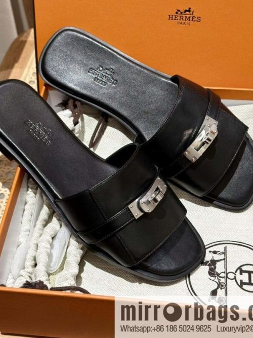 Hermès 2023 Latest Kelly Button Slippers