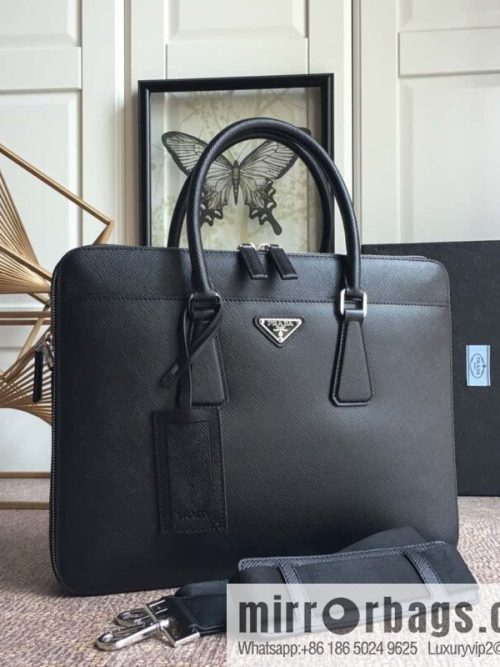 PRADA imported cross pattern leather briefcase 0366B black