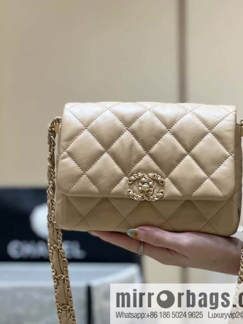 CHANEL 23K Autumn and Winter Series 19 Vintage Tofu Bag AS4423