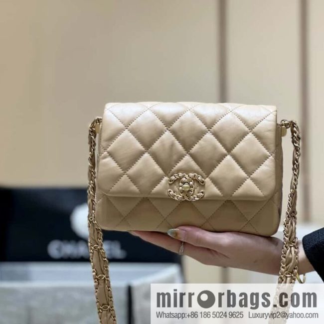 CHANEL 23K Autumn and Winter Series 19 Vintage Tofu Bag AS4423