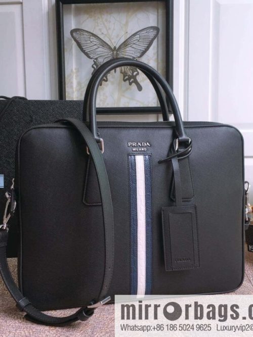 PRADA Prada imported cross pattern leather middle crocodile leather inlay briefcase 2VE368