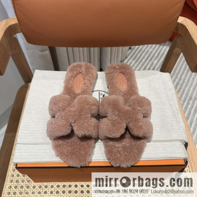 Hermès Lamb Fur H Slippers