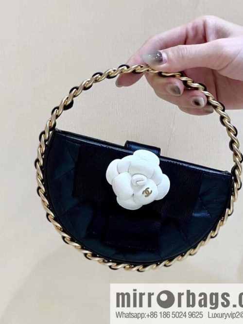 CHANEL 23K Camellia Hula Hoop AP3584