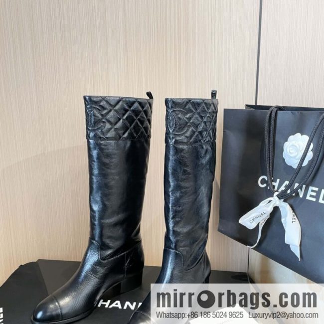 CHANEL autumn/winter rhombus patent leather knight boots