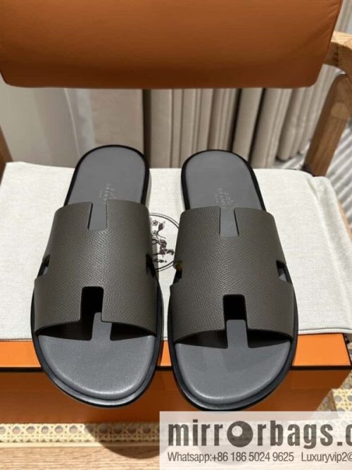 Hermès Men\'s Slippers