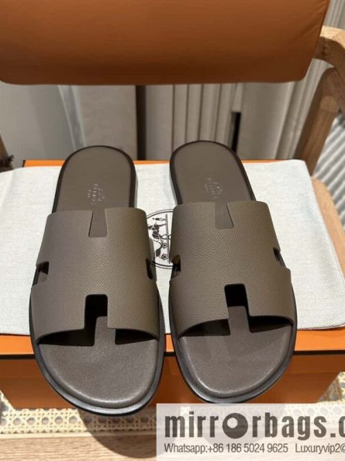 Hermès Men\'s Slippers