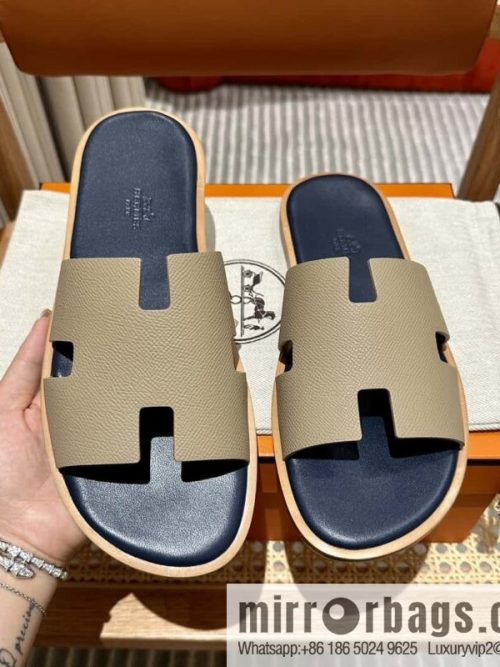 Hermès Men\'s Slippers