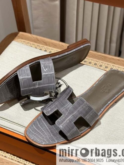 Hermès Crocodile 🐊 slippers