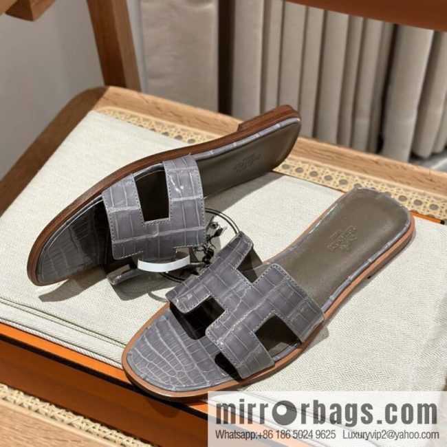 Hermès Crocodile 🐊 slippers