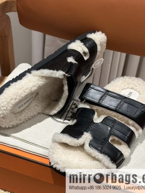 Hermès hairy trailing crocodile🐊