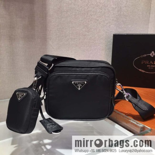 PRADA\'s new 3-in-1 camera bag 1BH017