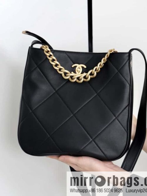 CHANEL 2021 autumn and winter high-end ready-to-wear series hippie bag AP2844